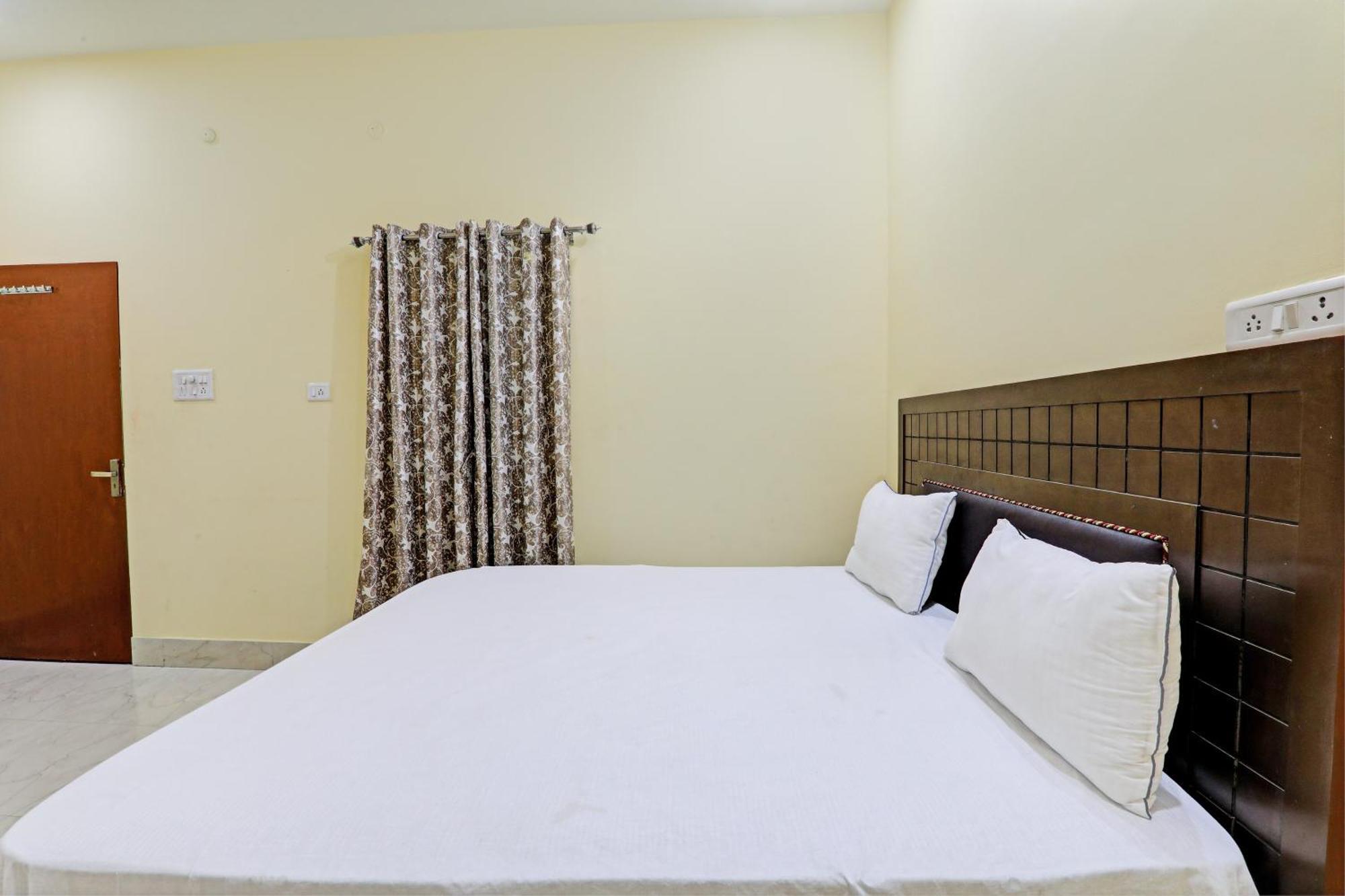 Hotel O Home Singhs Delight فاراناسي المظهر الخارجي الصورة